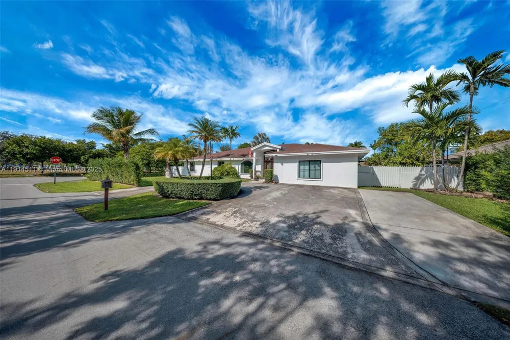 10195 NW 26th St Doral, FL 33172