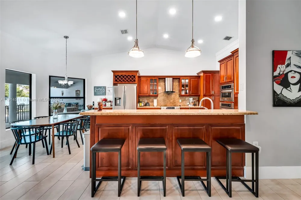 10195 NW 26th St Doral, FL 33172