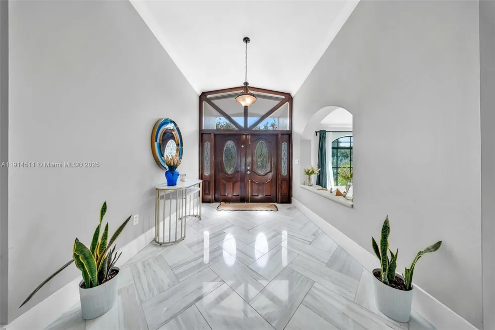 10195 NW 26th St Doral, FL 33172