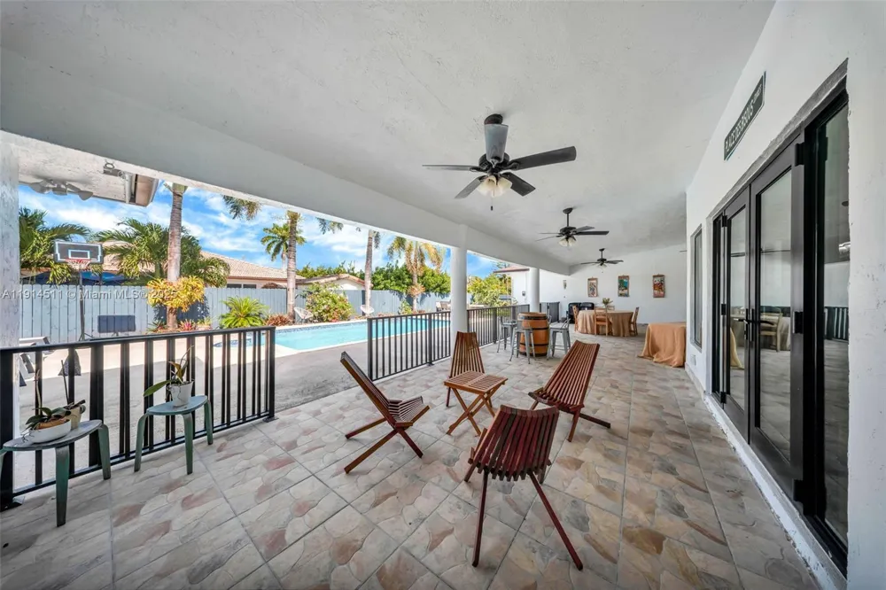 10195 NW 26th St Doral, FL 33172