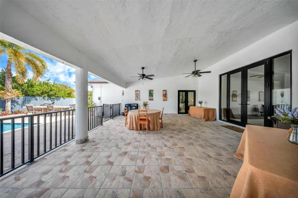 10195 NW 26th St Doral, FL 33172