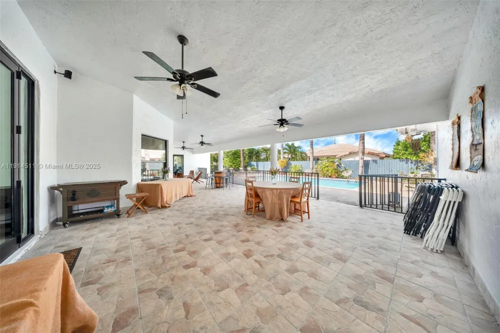 10195 NW 26th St Doral, FL 33172