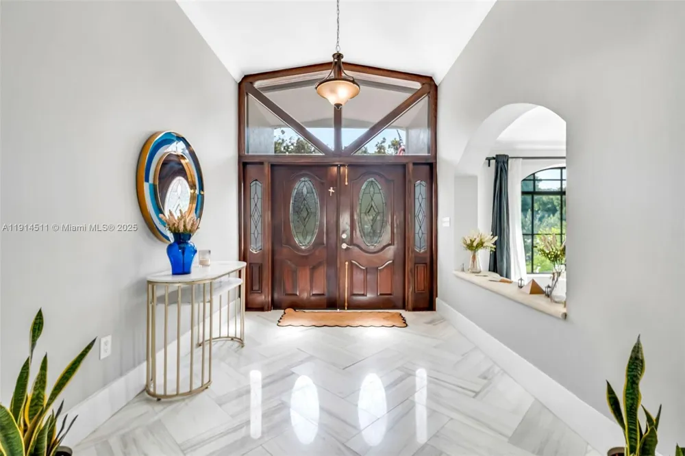 10195 NW 26th St Doral, FL 33172