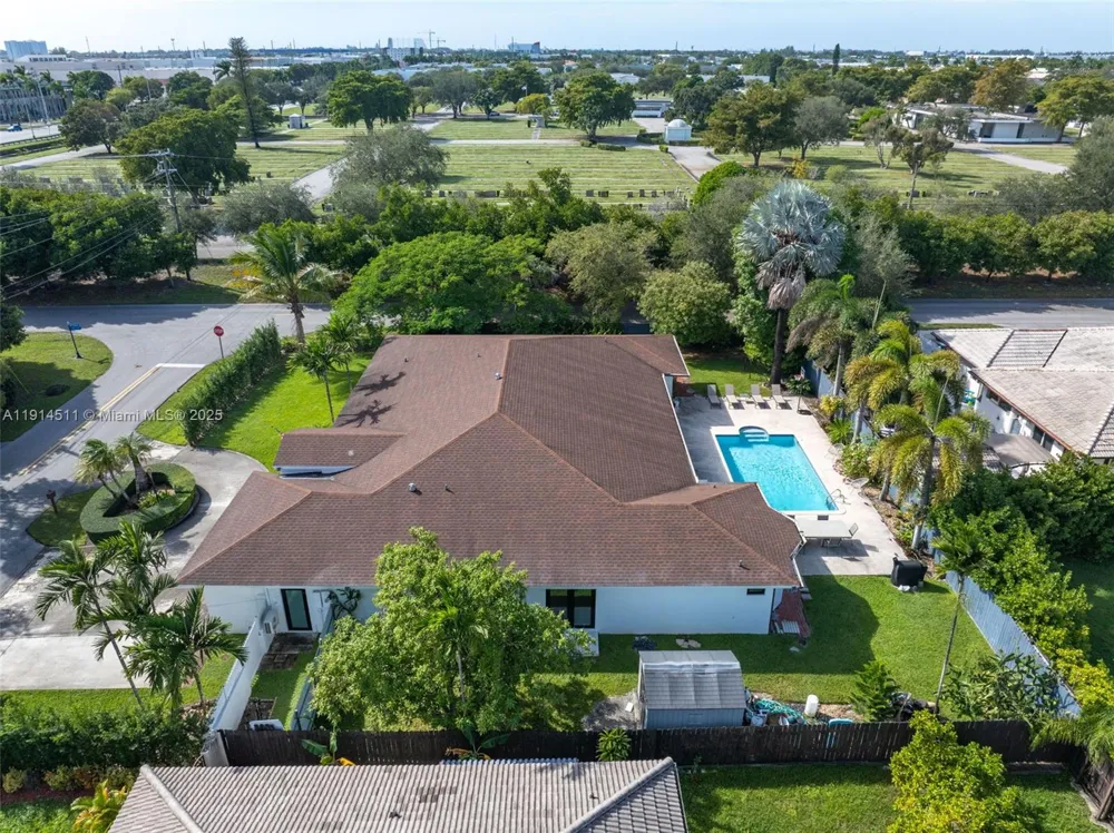10195 NW 26th St Doral, FL 33172