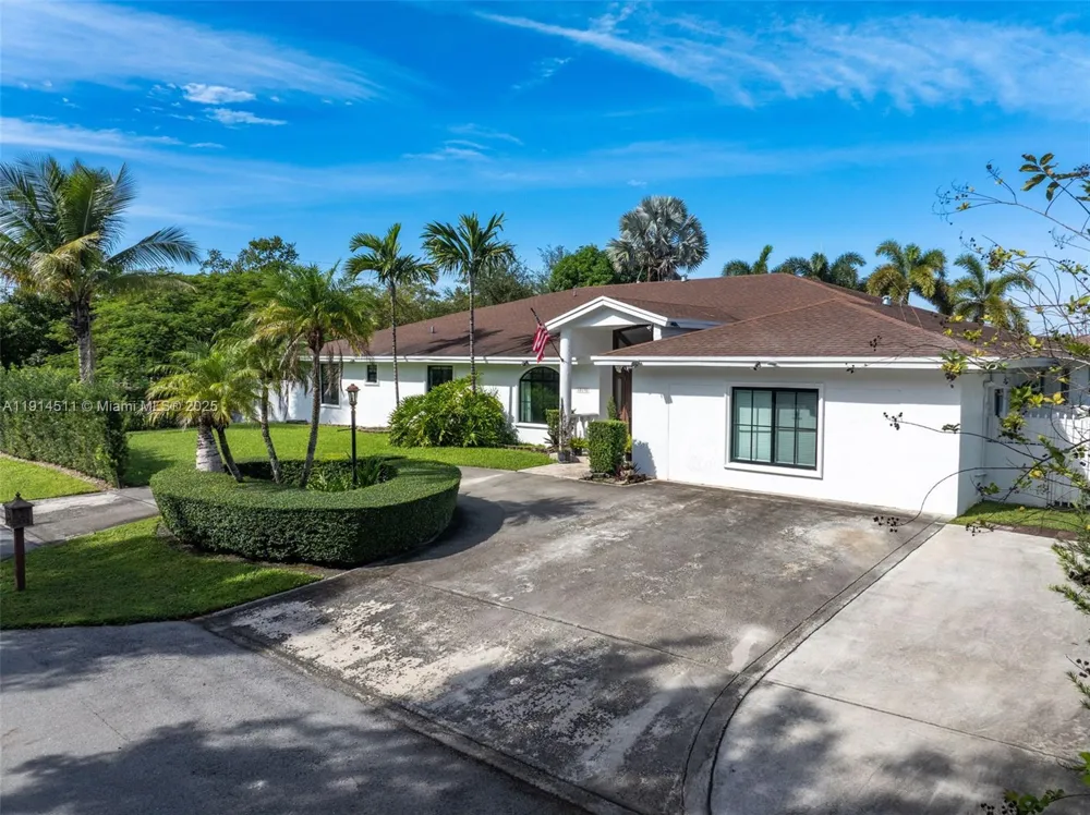 10195 NW 26th St Doral, FL 33172