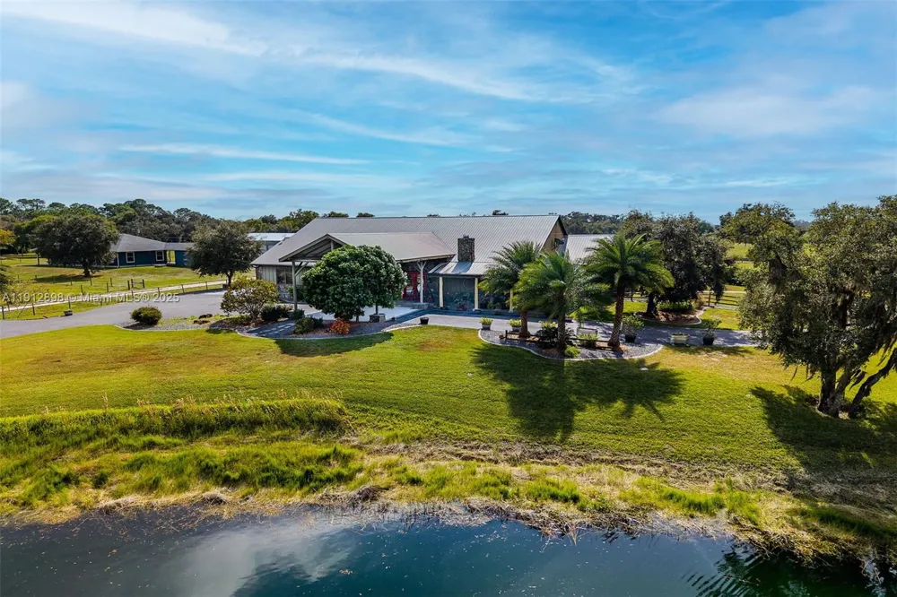 5675 County Road 78 La Belle, FL 33935