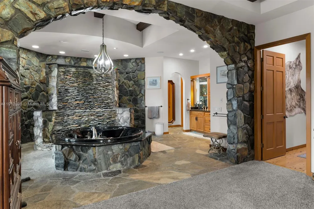5675 County Road 78 La Belle, FL 33935