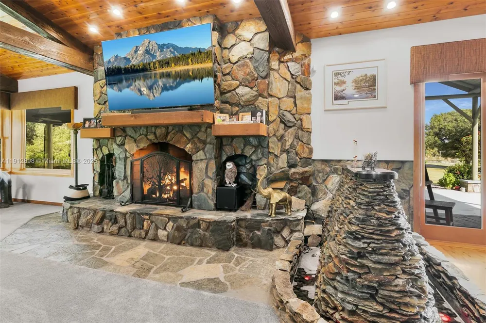 5675 County Road 78 La Belle, FL 33935