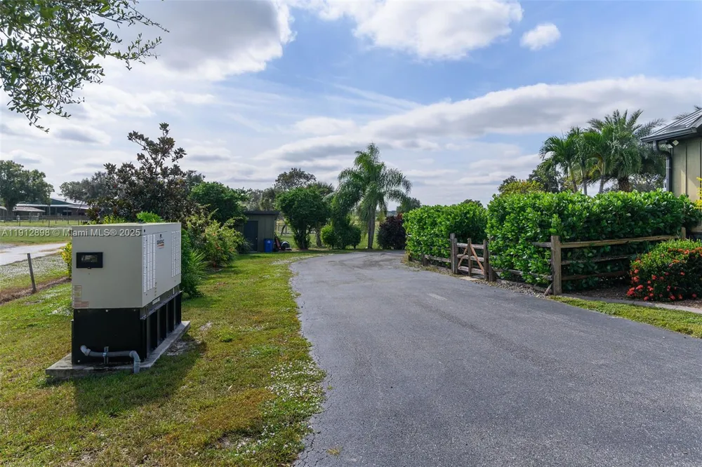 5675 County Road 78 La Belle, FL 33935