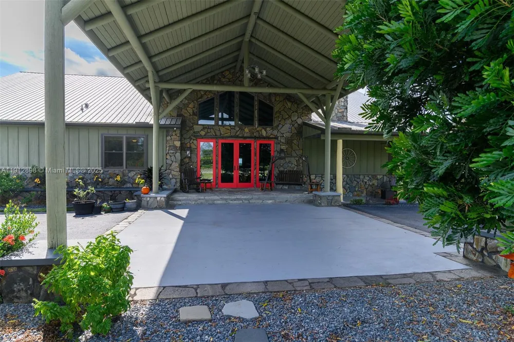 5675 County Road 78 La Belle, FL 33935