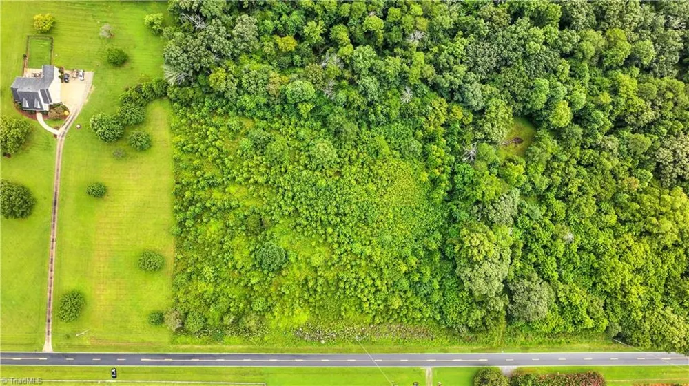 5424 Wild Turkey Road Whitsett, NC 27377