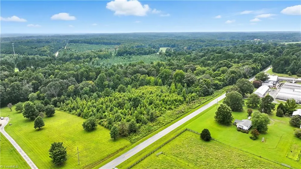 5424 Wild Turkey Road Whitsett, NC 27377