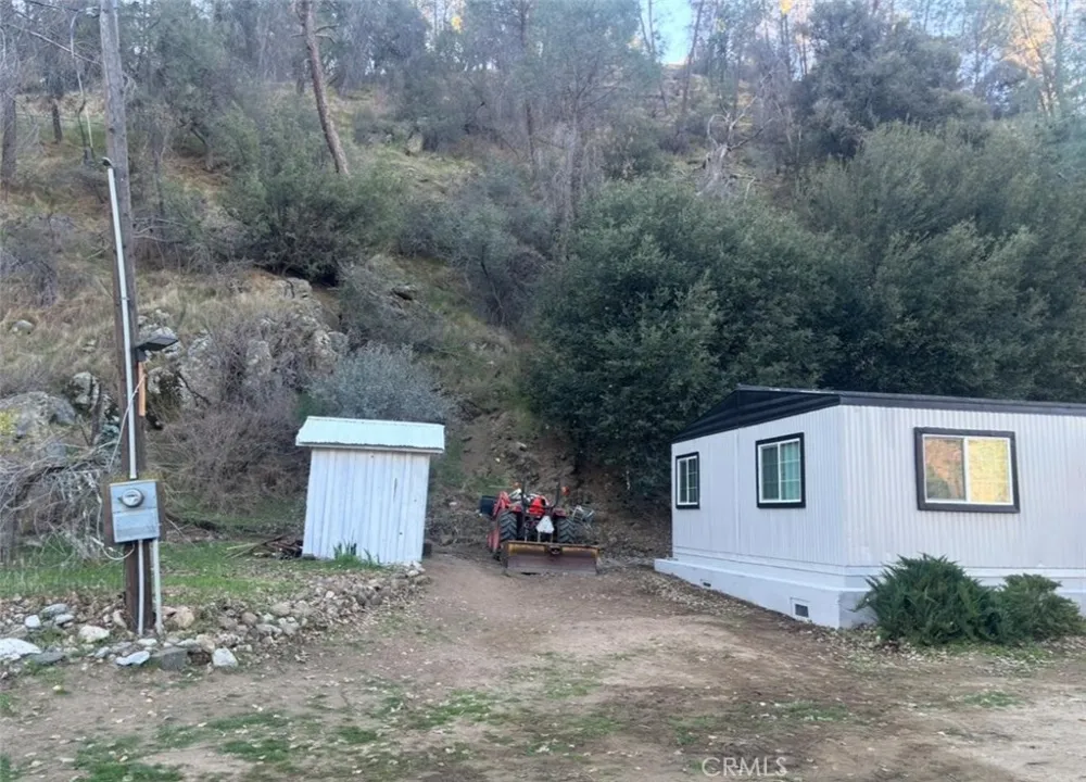 18266 Caliente Creek Road Caliente, CA 93518