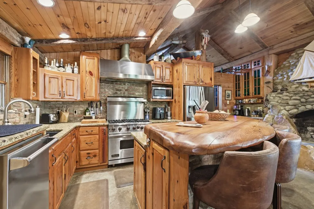 TATE CITY RD Hayesville, NC 28904
