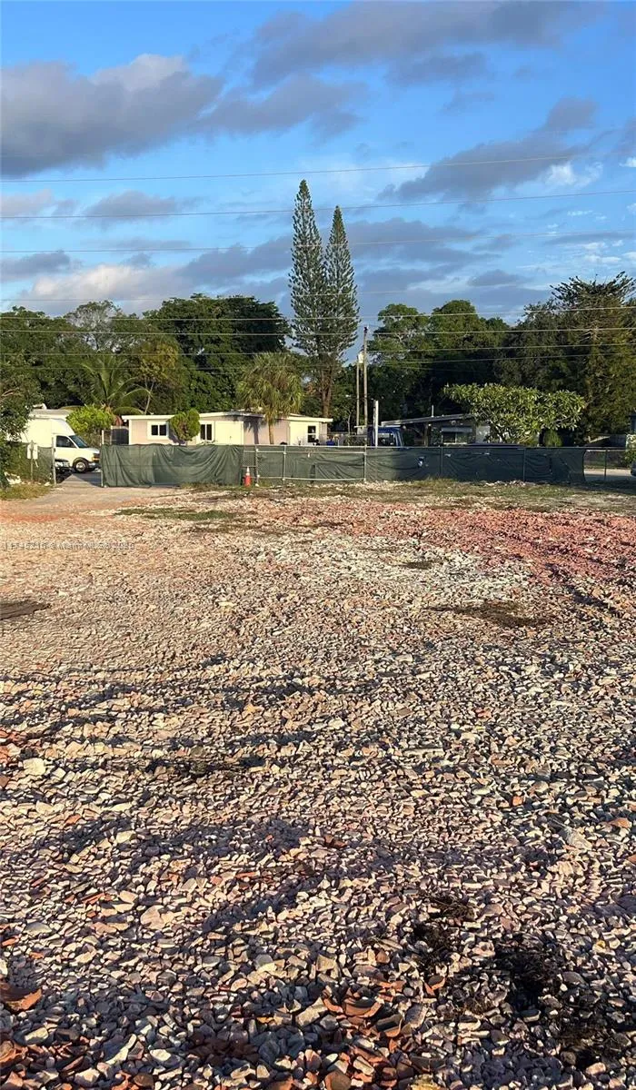 147 NW 31st Ave Lauderhill, FL 33311