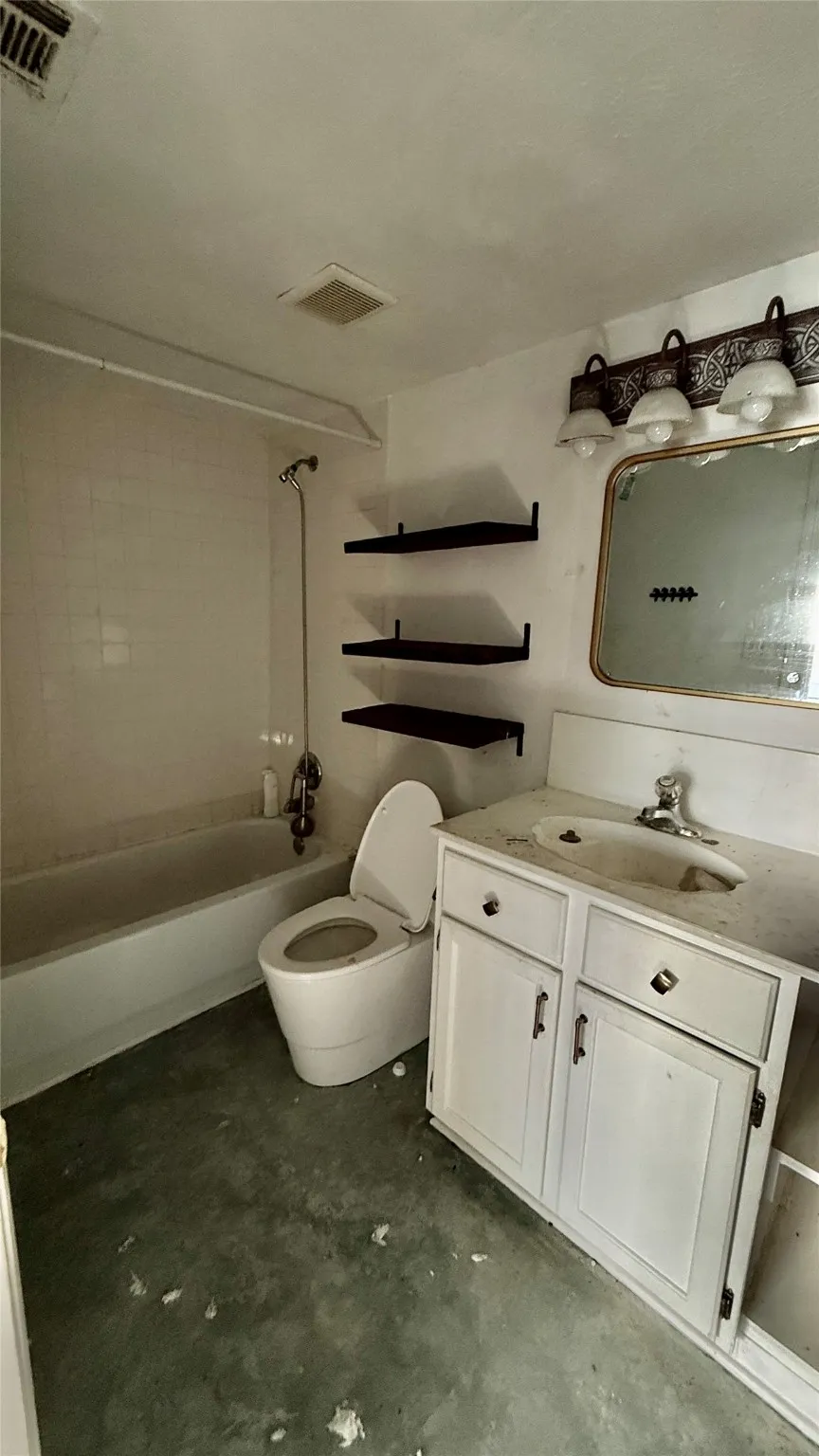 113 Adolphus Avenue Lake Dallas, TX 75065