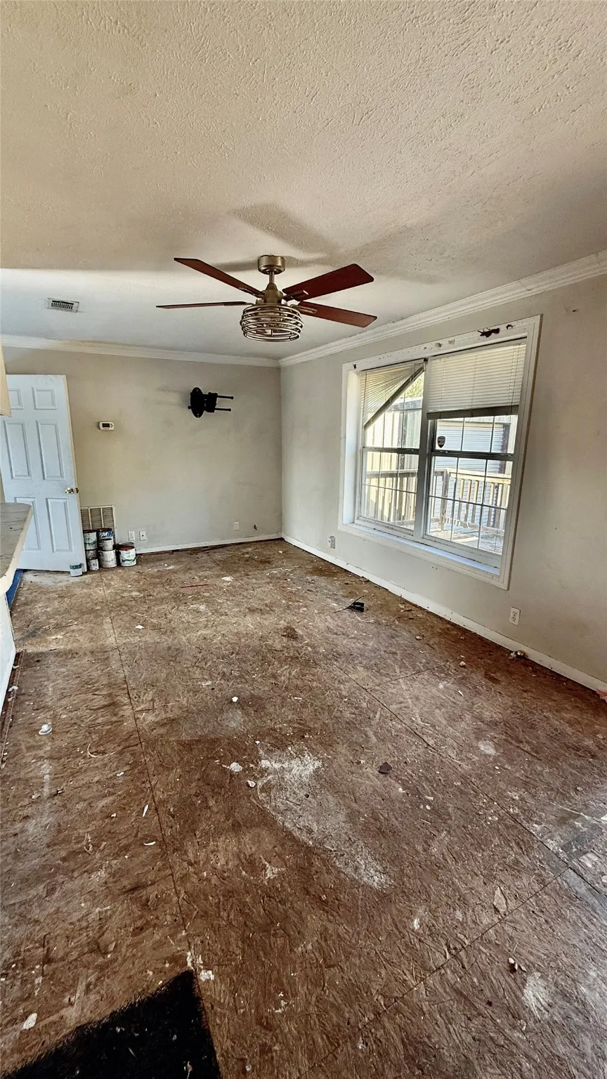 113 Adolphus Avenue Lake Dallas, TX 75065