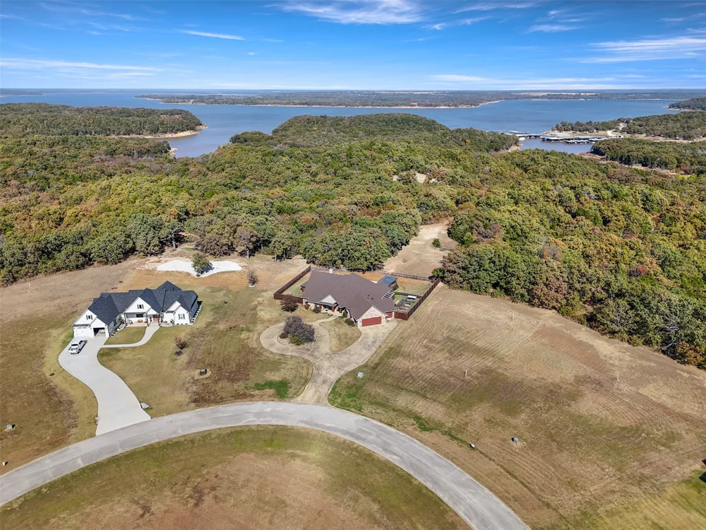 168 Texoma Bluffs Circle Gordonville, TX 76245