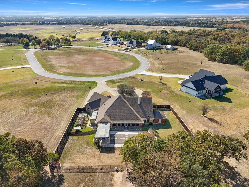 168 Texoma Bluffs Circle Gordonville, TX 76245