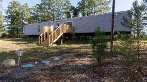 5725 Private Road 2075
