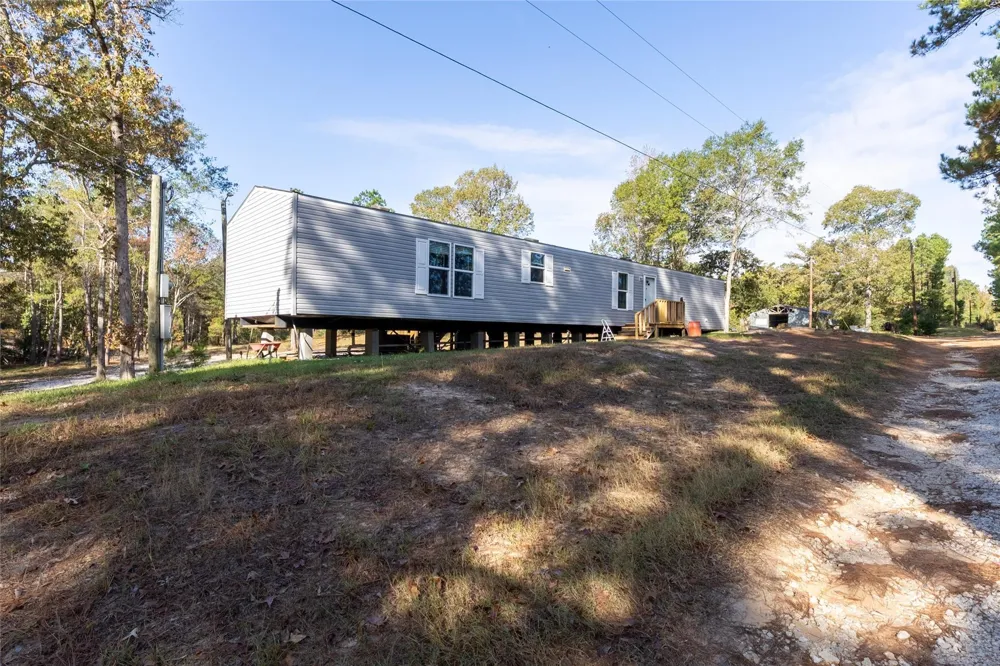 5725 Private Road 2075 Centerville, TX 75833