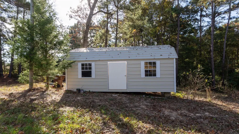 5725 Private Road 2075 Centerville, TX 75833