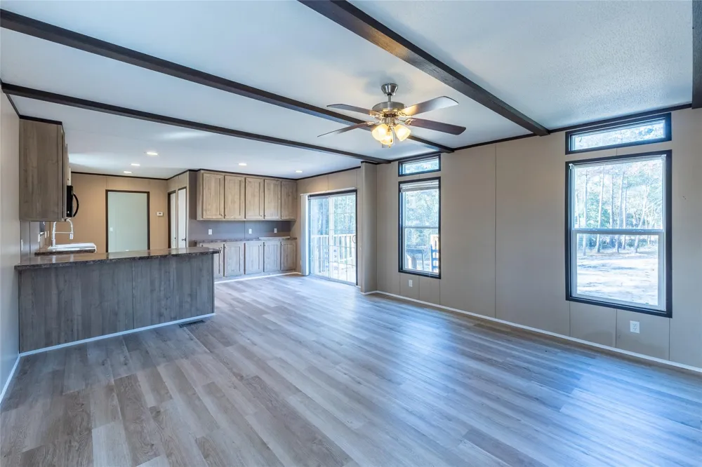5725 Private Road 2075 Centerville, TX 75833