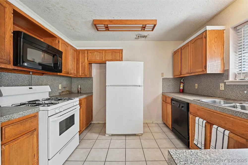447 E Latimer Street Tulsa, OK 74106
