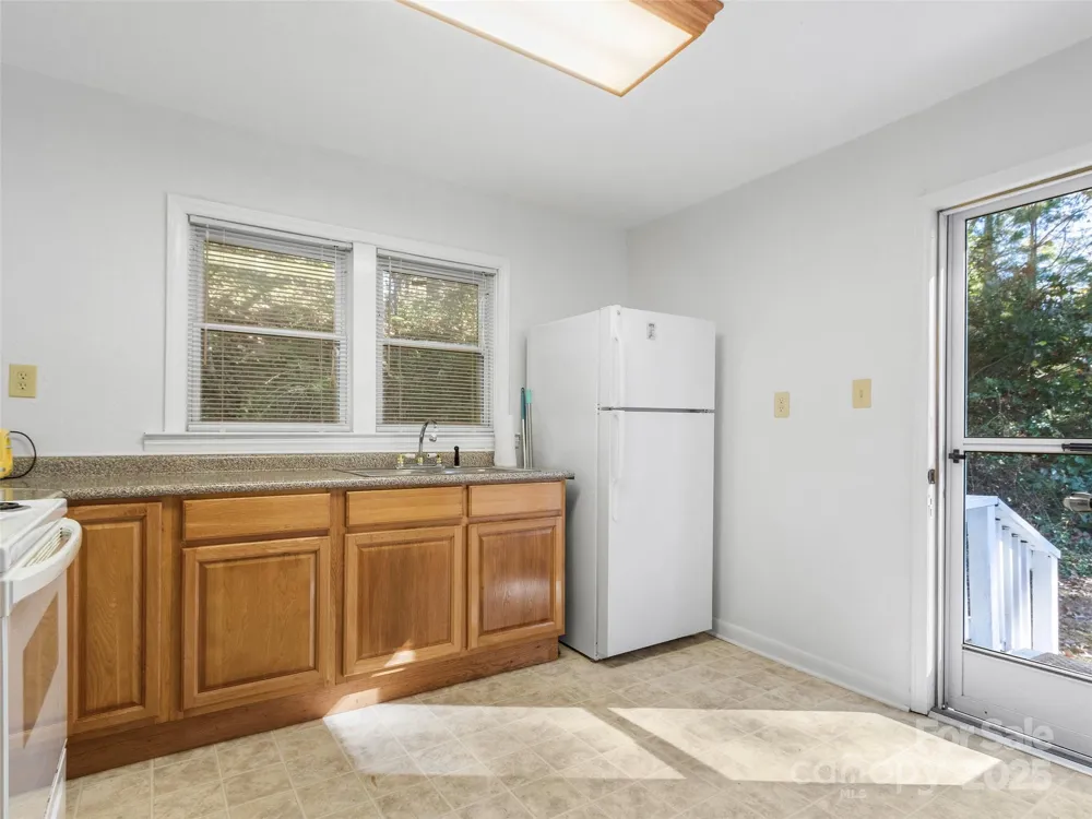 96 Thompson Road Spruce Pine, NC 28777