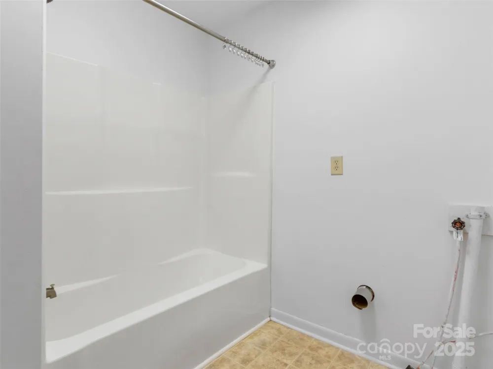 96 Thompson Road Spruce Pine, NC 28777