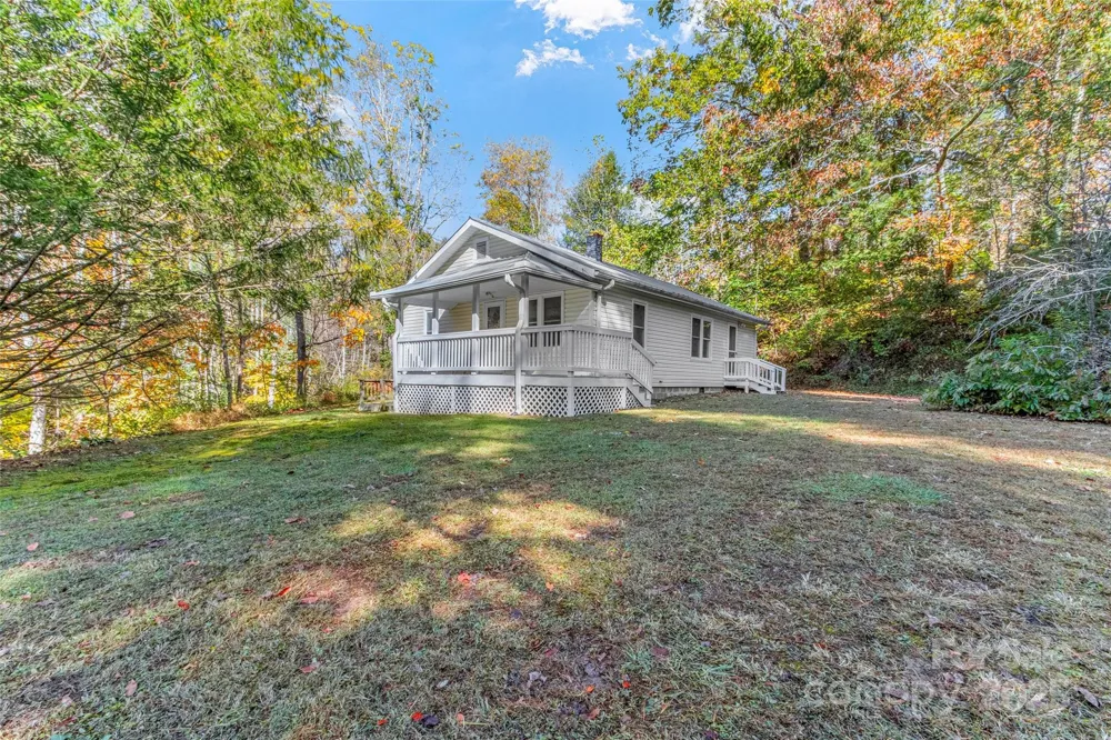 96 Thompson Road Spruce Pine, NC 28777