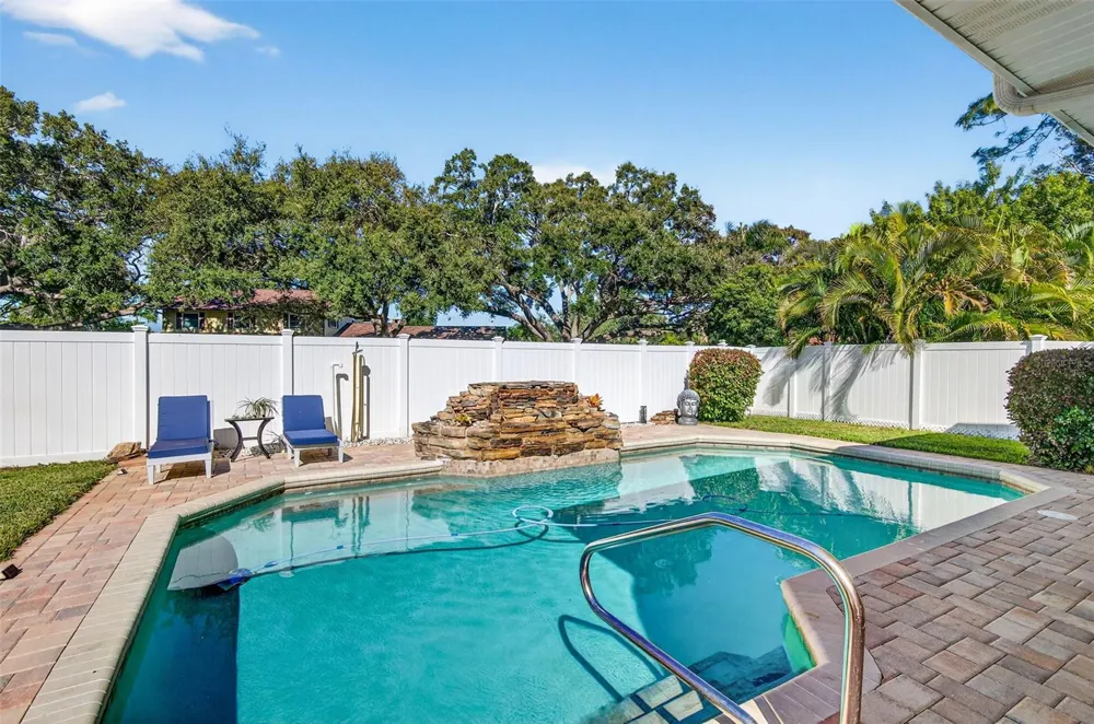 2366 PEMBROOK DRIVE Clearwater, FL 33764