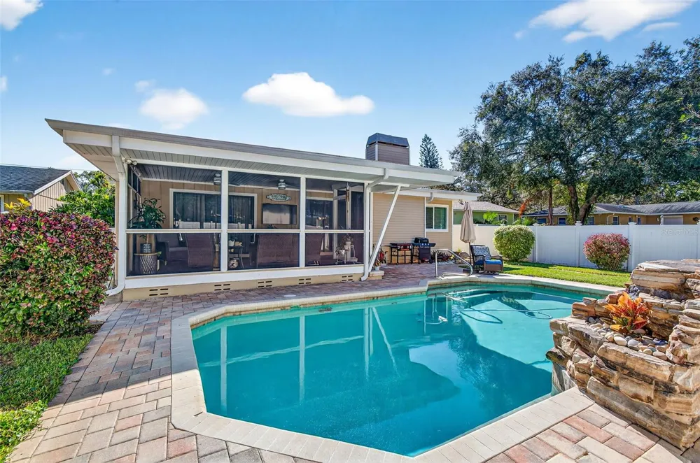 2366 PEMBROOK DRIVE Clearwater, FL 33764