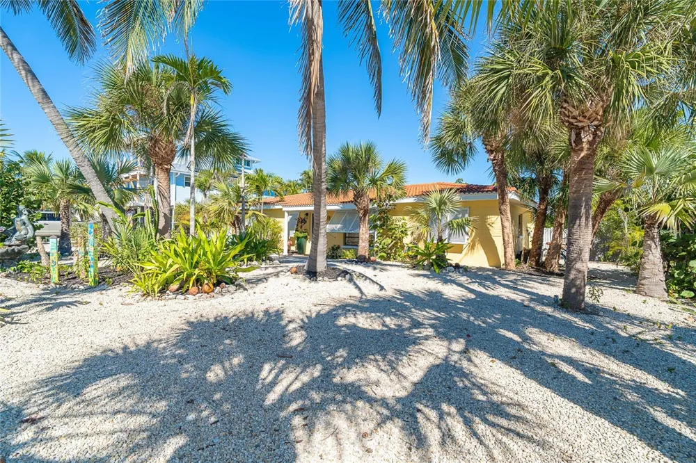 90 GULF BOULEVARD Placida, FL 33946