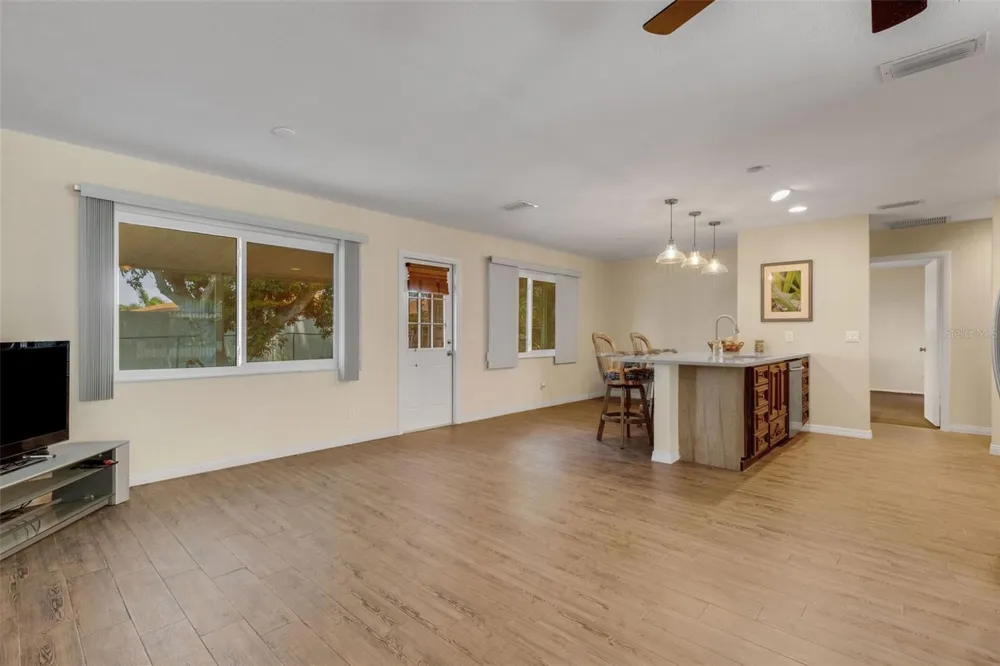 6328 GEORGIA AVENUE Bradenton, FL 34207