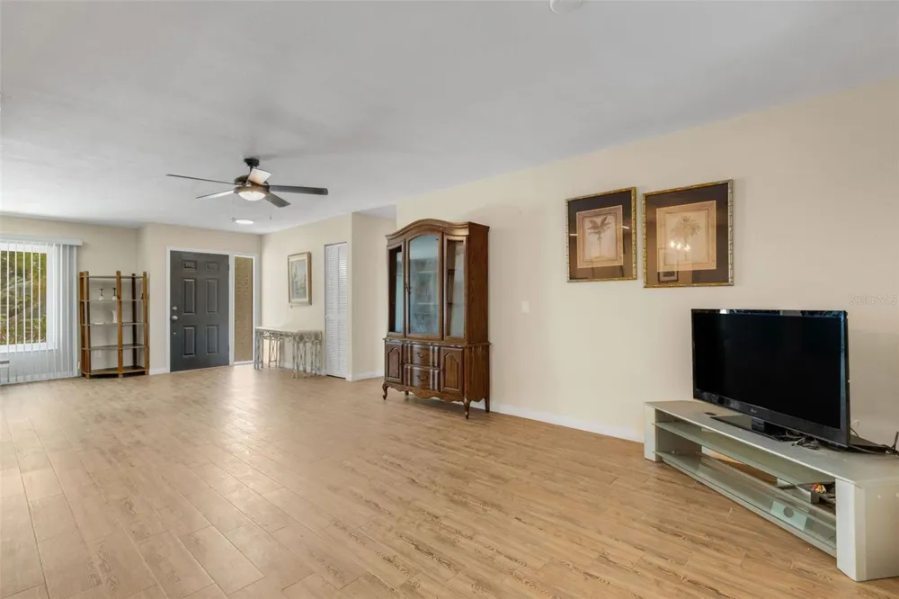 6328 GEORGIA AVENUE Bradenton, FL 34207
