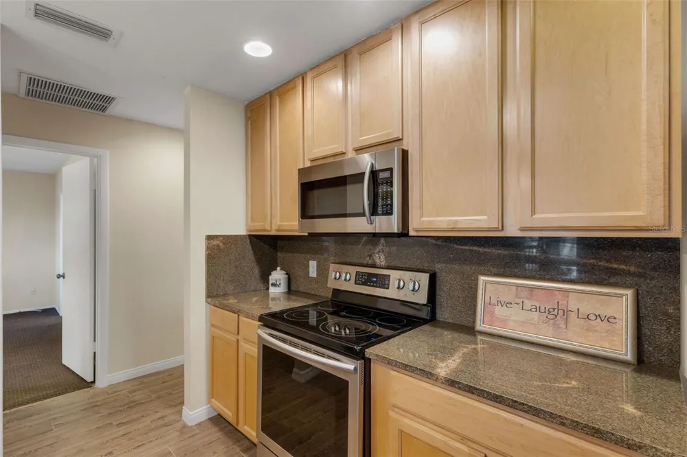 6328 GEORGIA AVENUE Bradenton, FL 34207