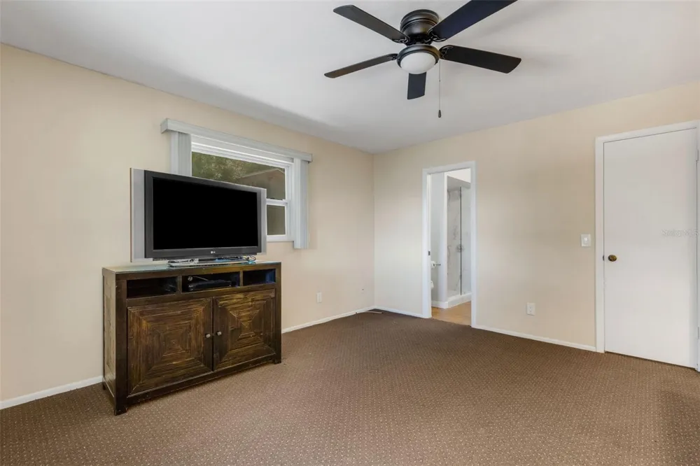 6328 GEORGIA AVENUE Bradenton, FL 34207