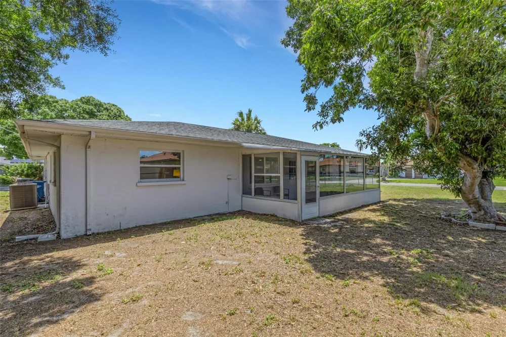 6328 GEORGIA AVENUE Bradenton, FL 34207