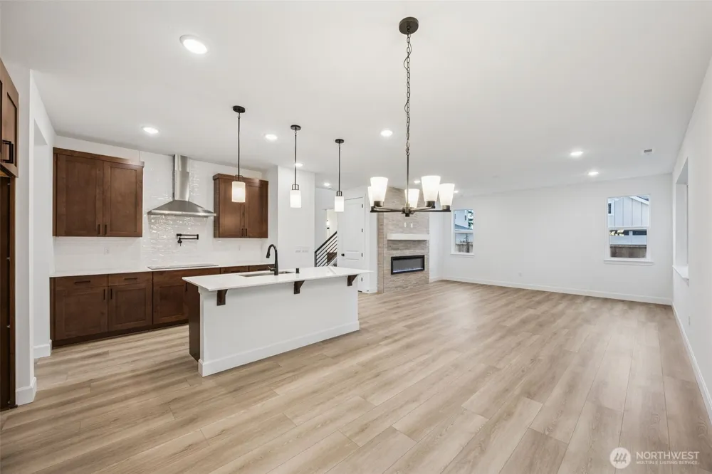 2207 Oak Court #8 Milton, WA 98354