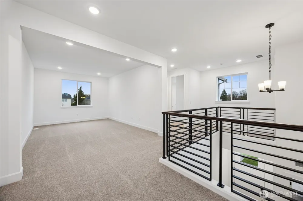 2207 Oak Court #8 Milton, WA 98354