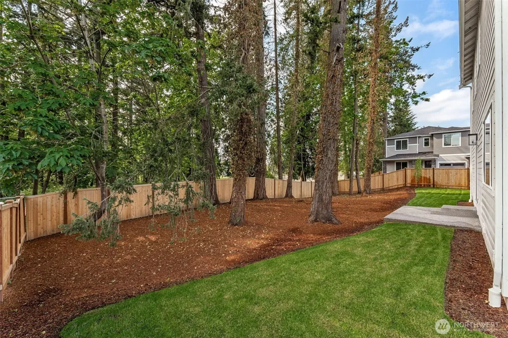 2207 Oak Court #8 Milton, WA 98354