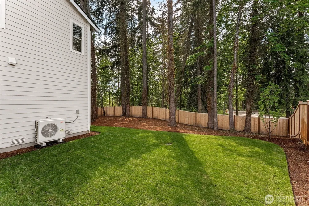 2207 Oak Court #8 Milton, WA 98354