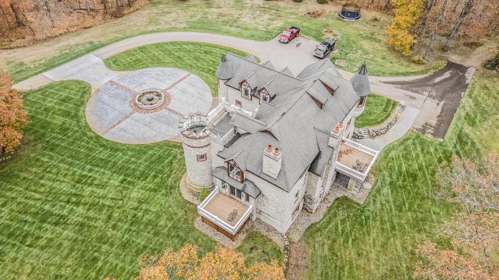 2303 38th Street Valley Township, MI 49010