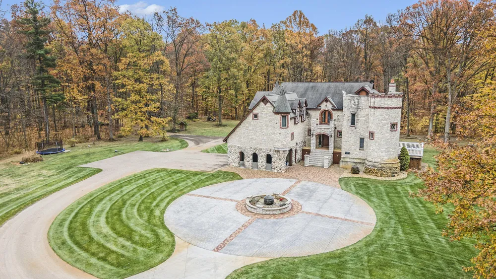 2303 38th Street Valley Township, MI 49010