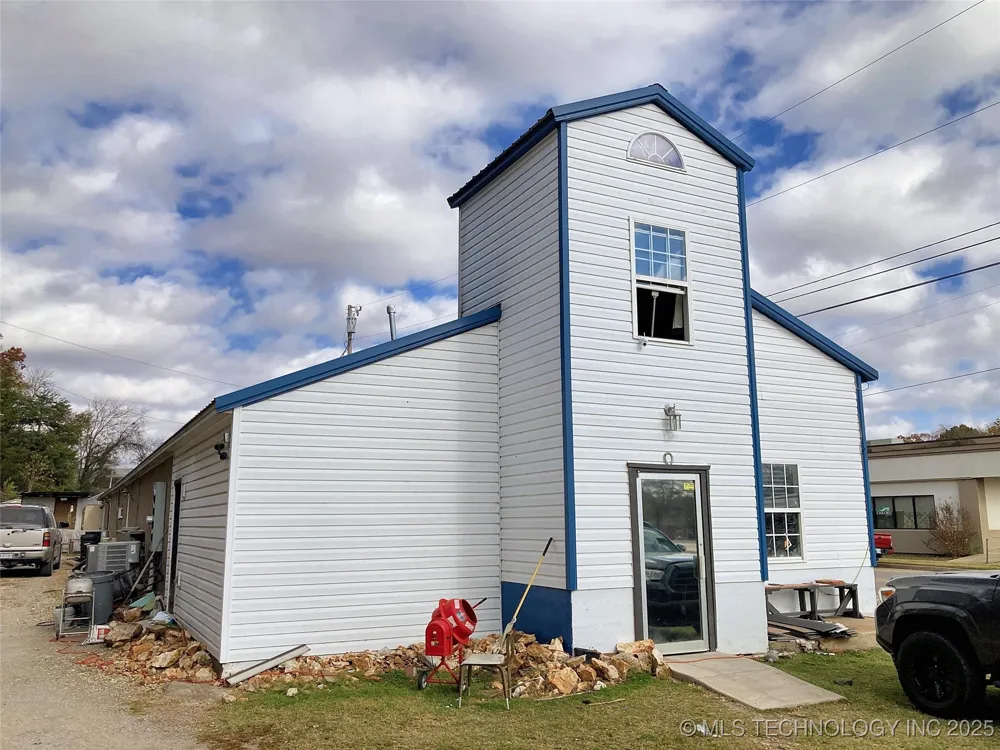 704 S Muskogee Avenue Tahlequah, OK 74464