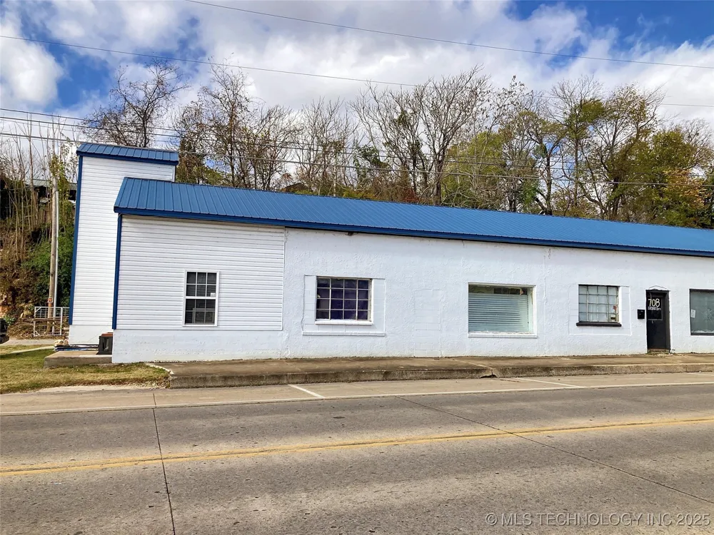 704 S Muskogee Avenue Tahlequah, OK 74464