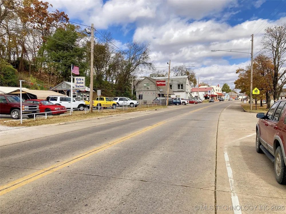 704 S Muskogee Avenue Tahlequah, OK 74464