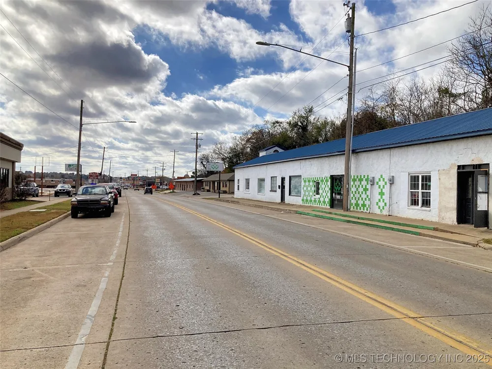 704 S Muskogee Avenue Tahlequah, OK 74464