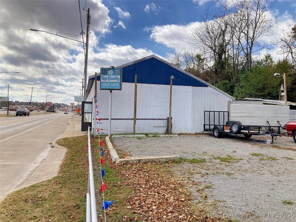 704 S Muskogee Avenue Tahlequah, OK 74464